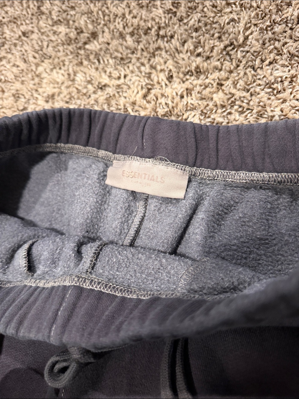 Essentials pants - Picture 5 of 6